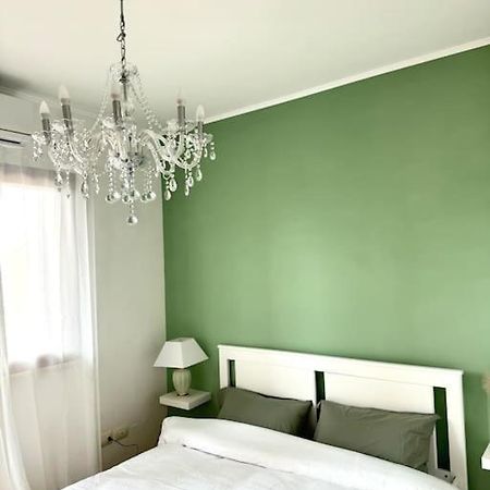 Casa Vacanza Elislor Apartments フィウミチーノ エクステリア 写真