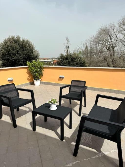 Casa Vacanza Elislor Apartments フィウミチーノ エクステリア 写真