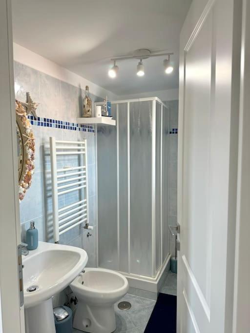 Casa Vacanza Elislor Apartments フィウミチーノ エクステリア 写真